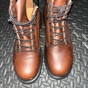 Redwing 2245 steel toe industrial boot    Size 8 Leather Men's Boots brand new